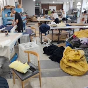 正宏压折充绒充棉厂