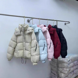 自有品牌和实体批发 找专业羽绒服工厂
