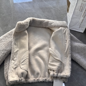 公司单 寻女装毛毛工厂和皮衣工厂