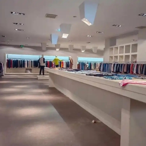 桐城市艾菲尔饰品加工厂