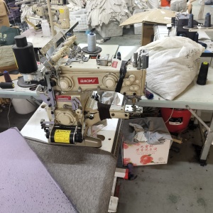 重庆蓝芯微服饰有限公司