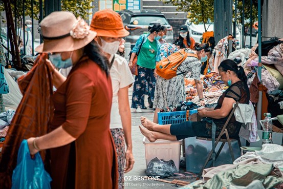 年轻人淘布料做衣服,服装行业内卷再升级该如何破局?