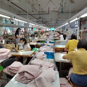 万亿制衣有限公司