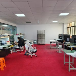 雷鸣服饰有限公司