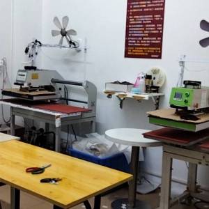 东莞市蓝鹤服装有限公司