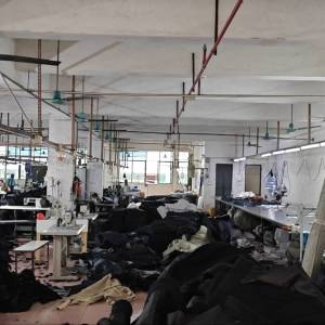 东莞市鑫合富服装厂