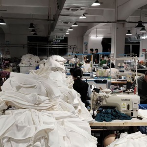 东莞市增彩服饰有限公司