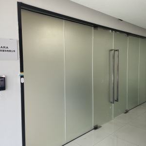 海贝拉国际服饰