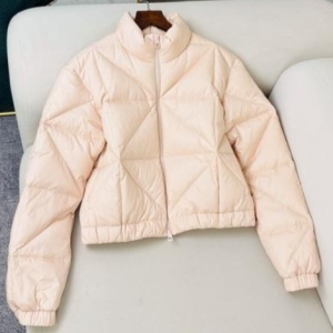 电商品牌女装 寻羽绒服加工厂