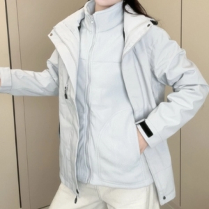 连锁店和批发档口女装 寻冲锋衣工厂