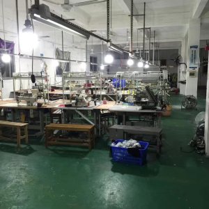 佛山市禅城区张槎灵之源制衣厂