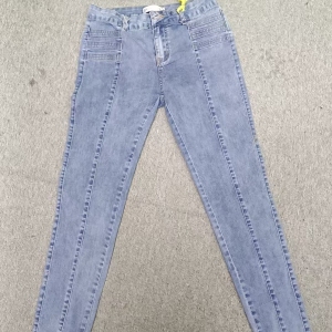 外单女装 寻杂款牛仔裤加工厂