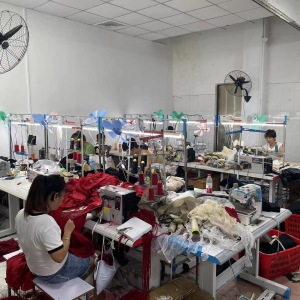 湖北省天门市宥可服装