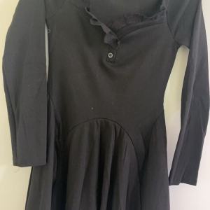 外单 找女装连衣裙加工厂