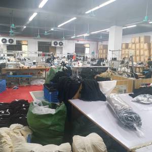 一线辉服装加工厂