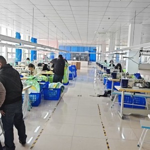 六安隆腾服饰有限公司