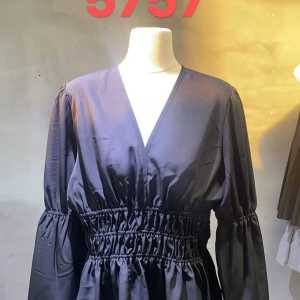 抖音单 找女装针梭织工厂 (年前出货)