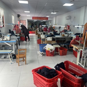 武汉李利霞服装加工厂