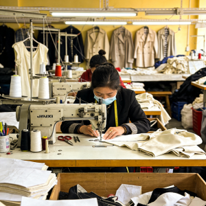 巧手制衣有限公司