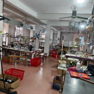 灿辉制衣加工厂