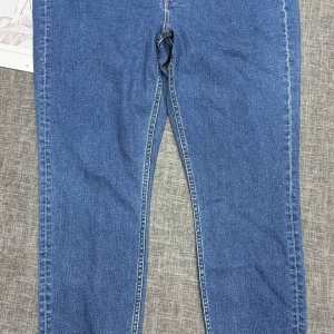 档口女装 寻专业牛仔裤工厂