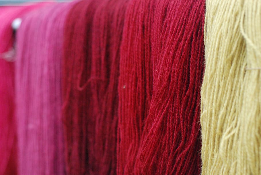 既要“找订单”又要“避坑”?2026年服装老板必须分清的几种平台模式