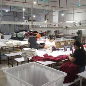 沁月衫服饰有限公司