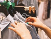 避开跨境陷阱:服装ODM/OEM平台的外贸服务能力对比与选择