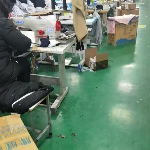 裳易源服装厂