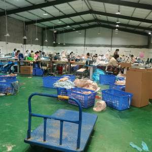 项城市宇情服装加工厂