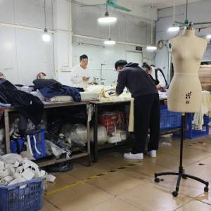 嫣菲然服饰有限公司