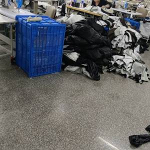 丽丽服装加工厂