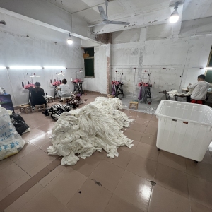 东莞金靓服饰有限公司