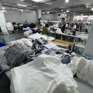 广州传奇服装厂