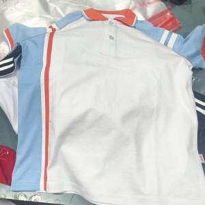 公司单 找小学校服工厂和皮肤衣工厂