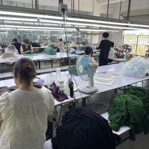 东莞十三依服饰