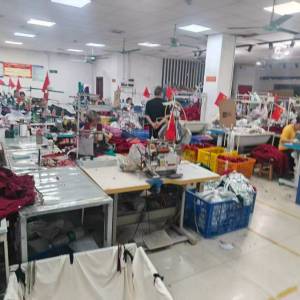 广州泓飞扬服装服饰有限公司