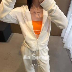 精品小单 找女装针梭织工厂