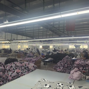宿迁久盈通服饰有限公司